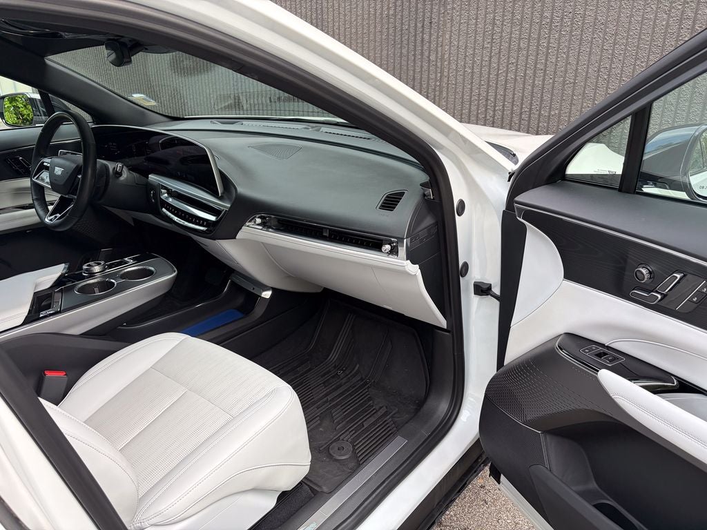 2024 Cadillac LYRIQ Sport