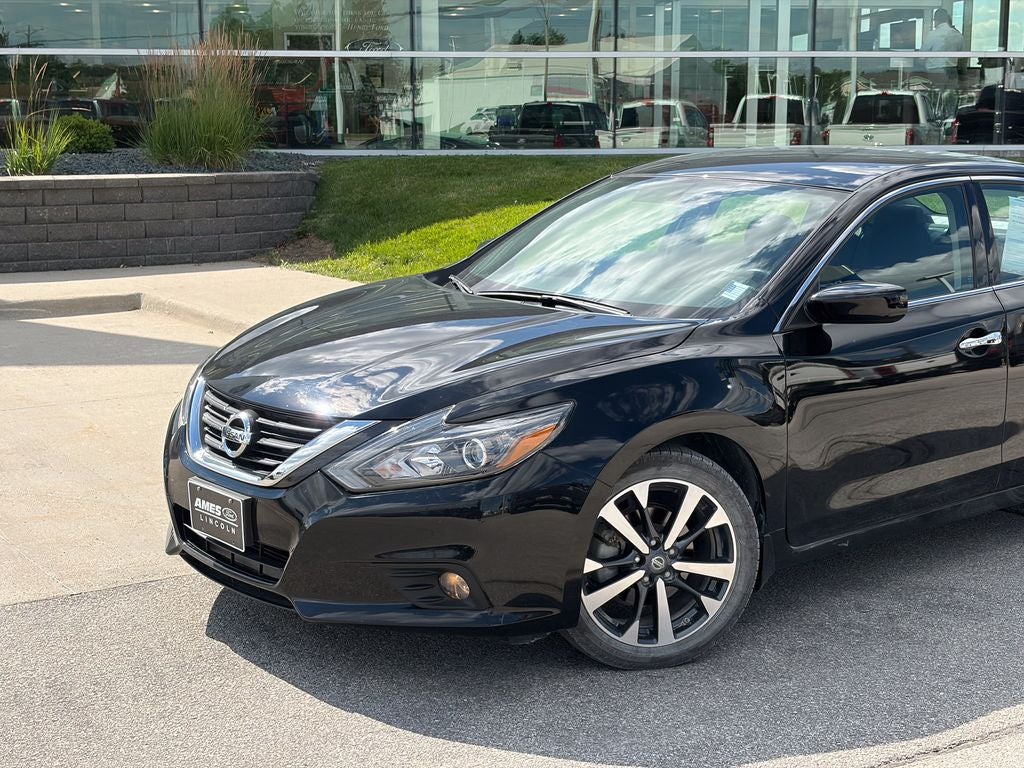 Used 2016 Nissan Altima SR with VIN 1N4AL3AP8GC249315 for sale in Ames, IA
