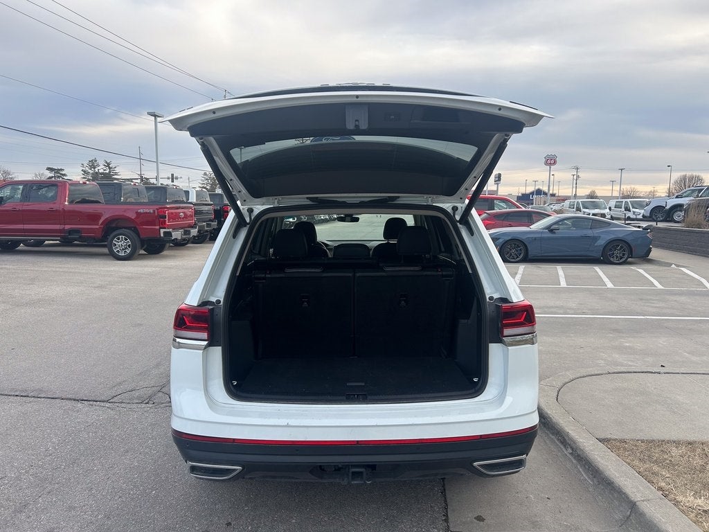 2025 Volkswagen Atlas 2.0T SE w/Technology