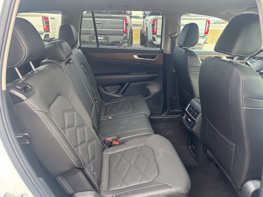 2025 Volkswagen Atlas 2.0T SE w/Technology