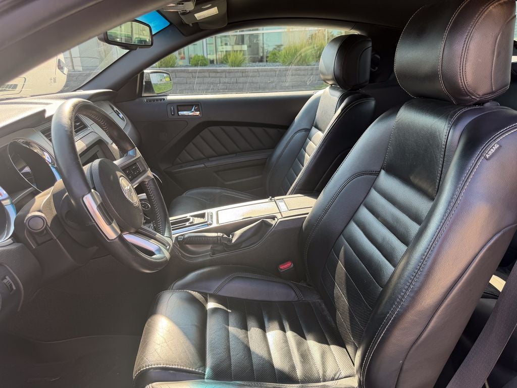 2013 Ford Mustang V6 Premium