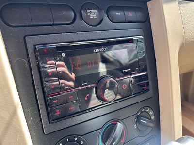 2006 Ford Mustang Base