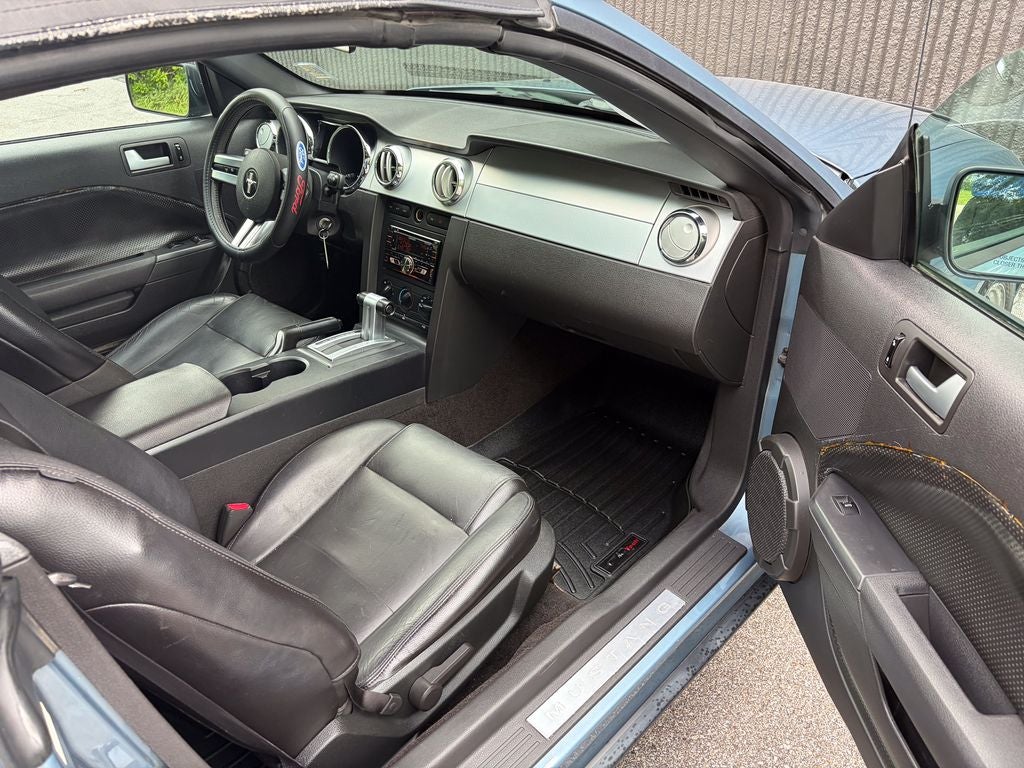 2006 Ford Mustang V6