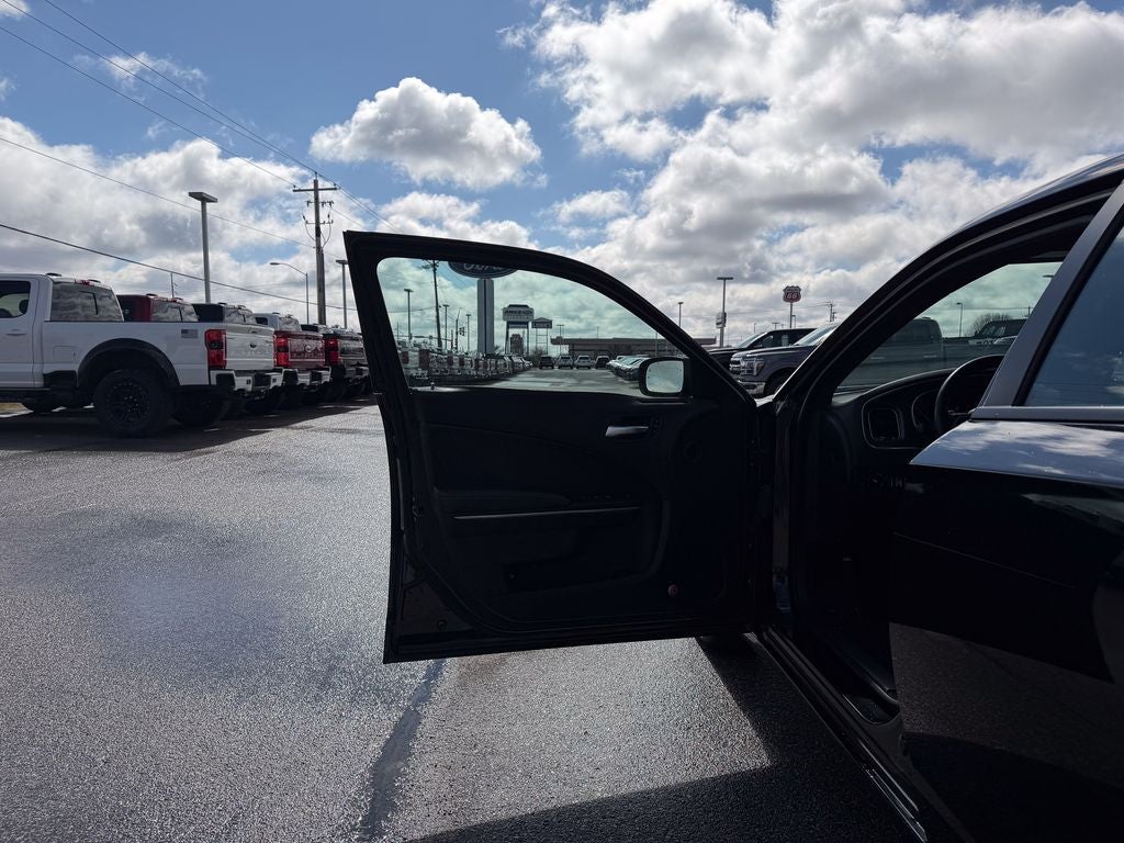 2017 Dodge Charger SXT