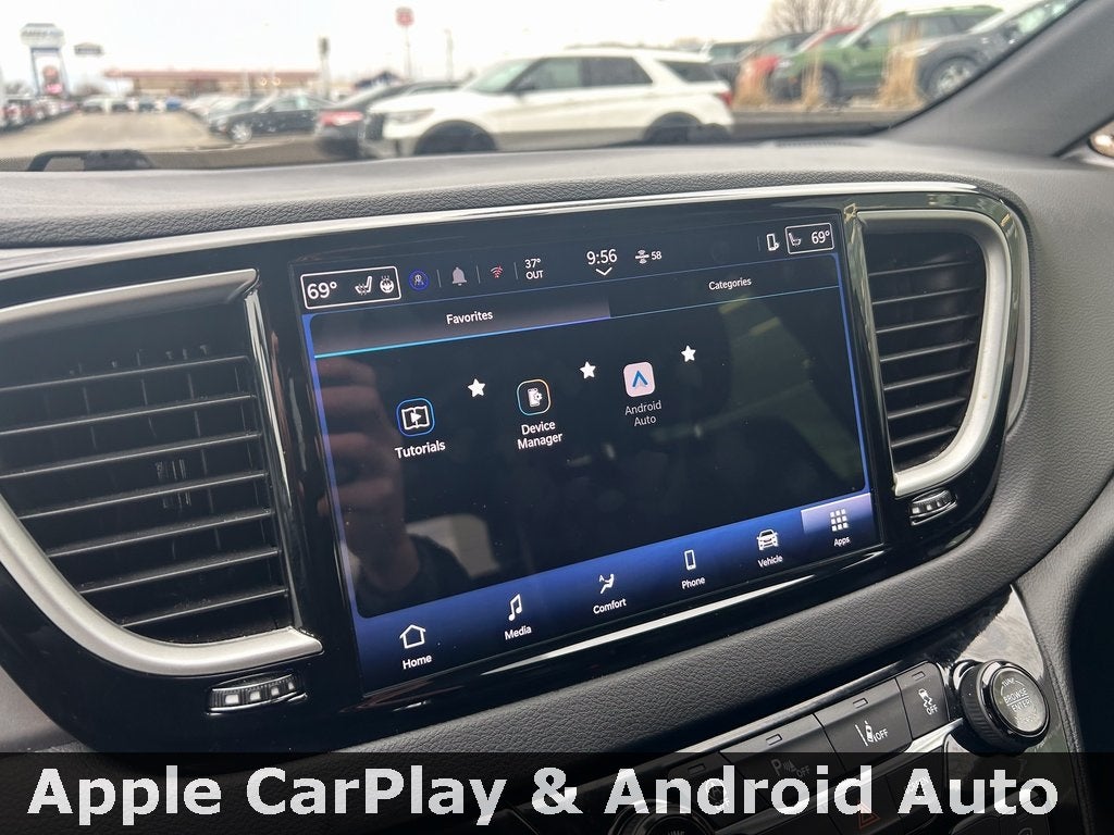 2025 Chrysler Pacifica Select