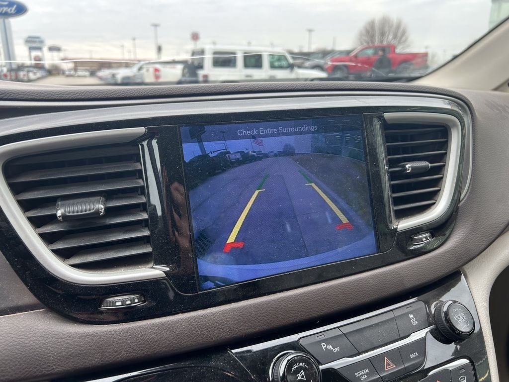 2017 Chrysler Pacifica Touring L