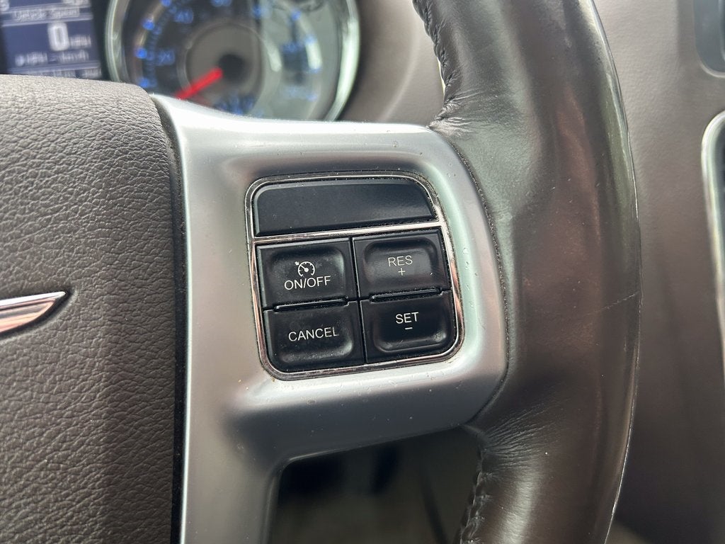 2012 Chrysler Town & Country Limited