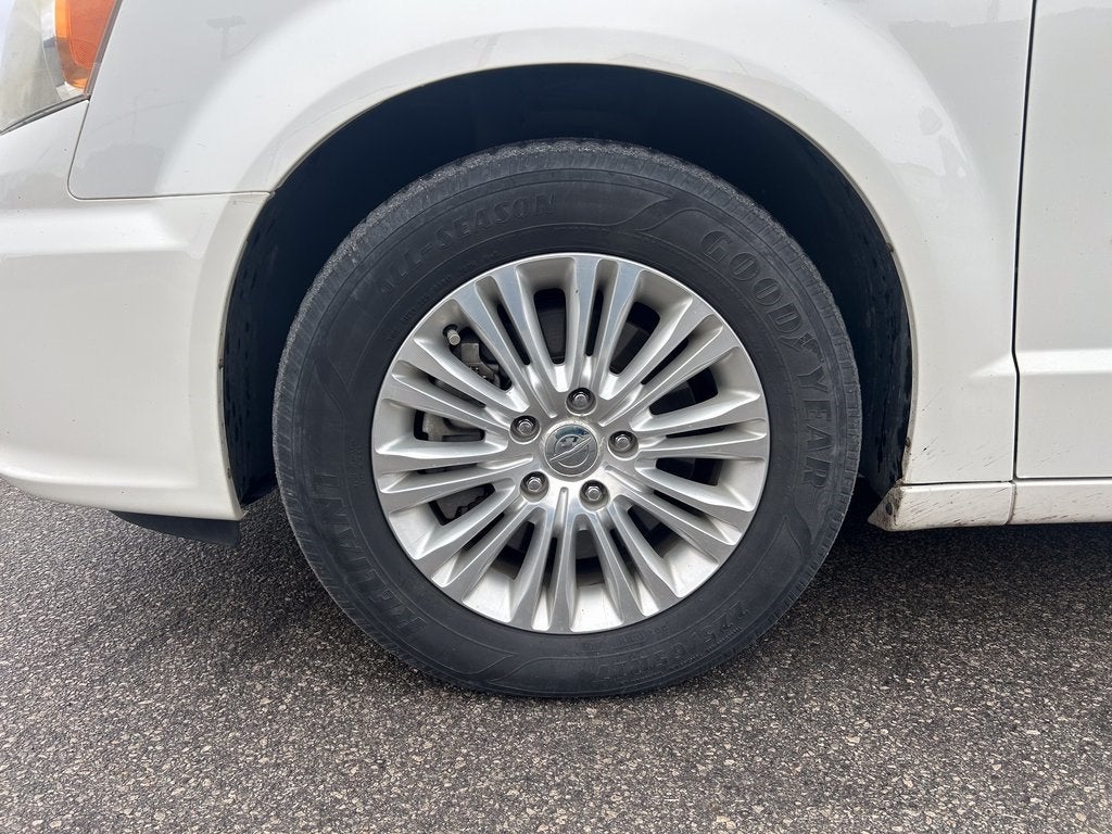 2012 Chrysler Town & Country Limited