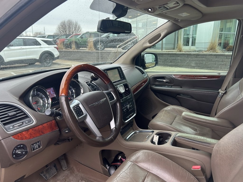 2012 Chrysler Town & Country Limited