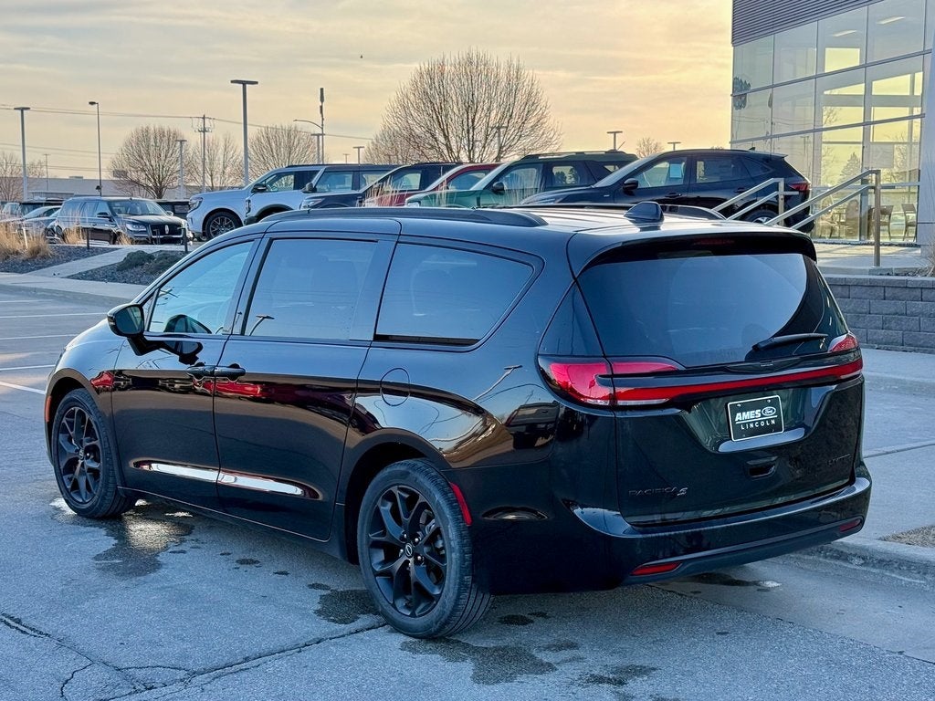 2025 Chrysler Pacifica Limited