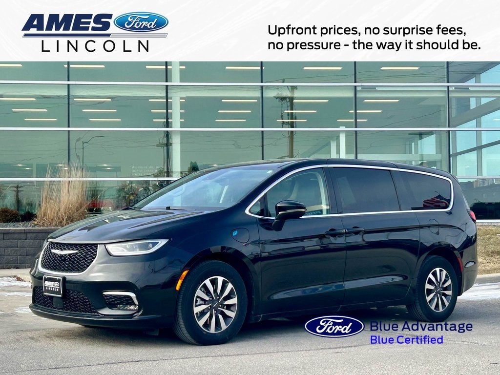 2024 Chrysler Pacifica Hybrid Select