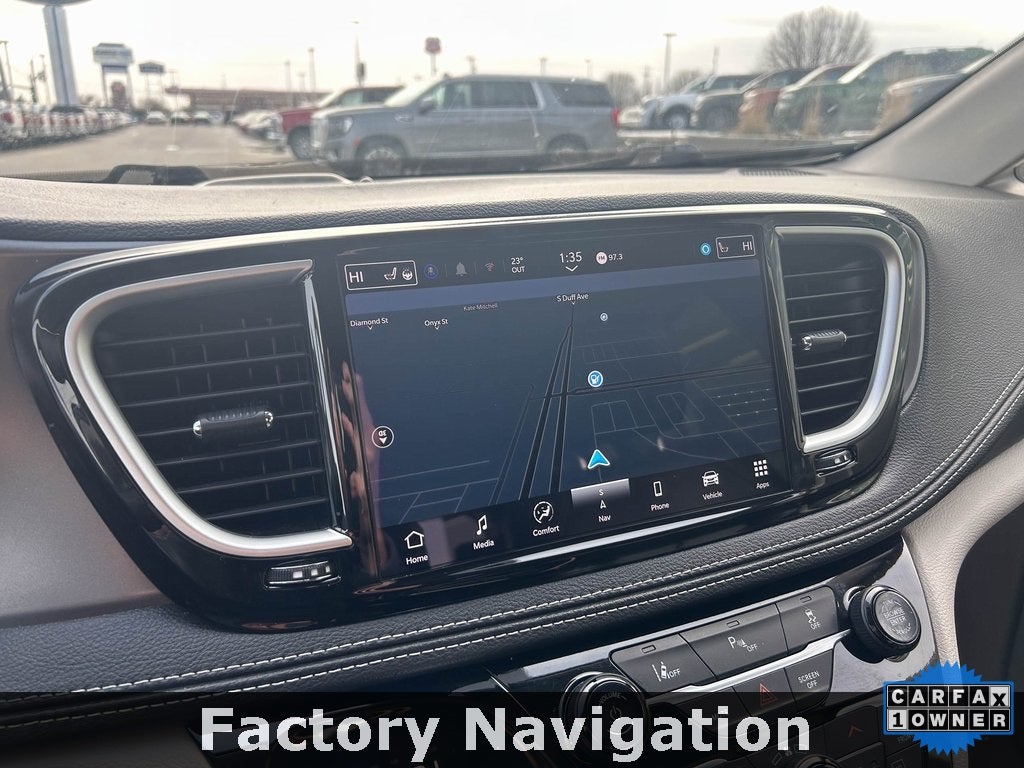 2024 Chrysler Pacifica Hybrid Select