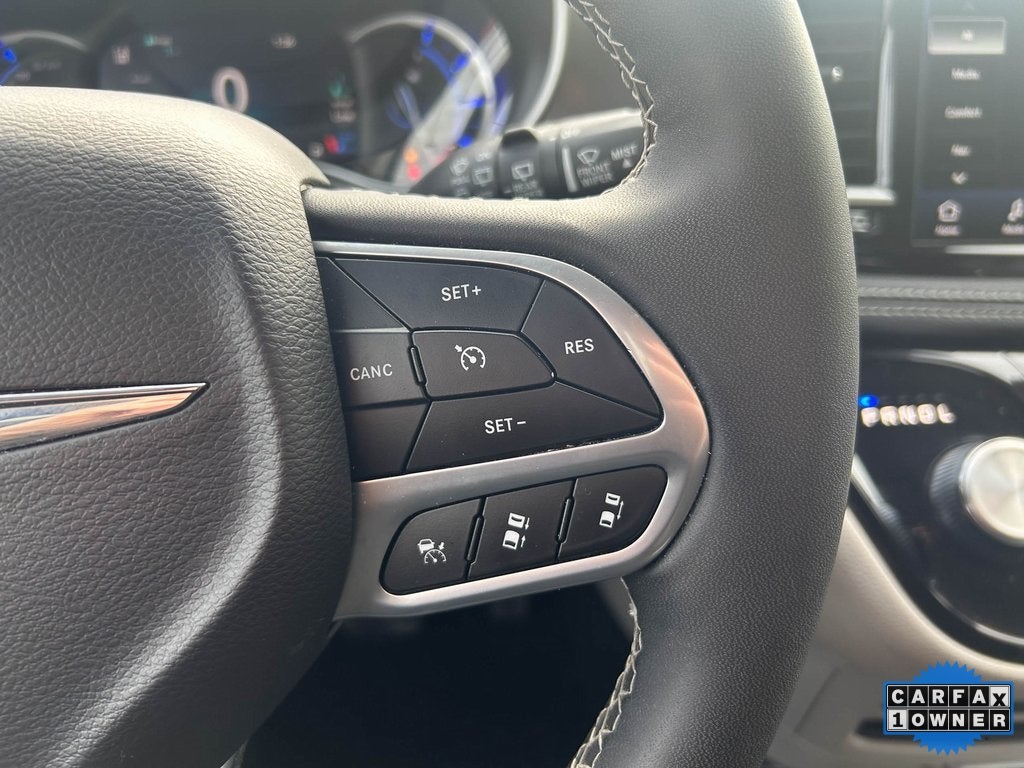 2024 Chrysler Pacifica Hybrid Select