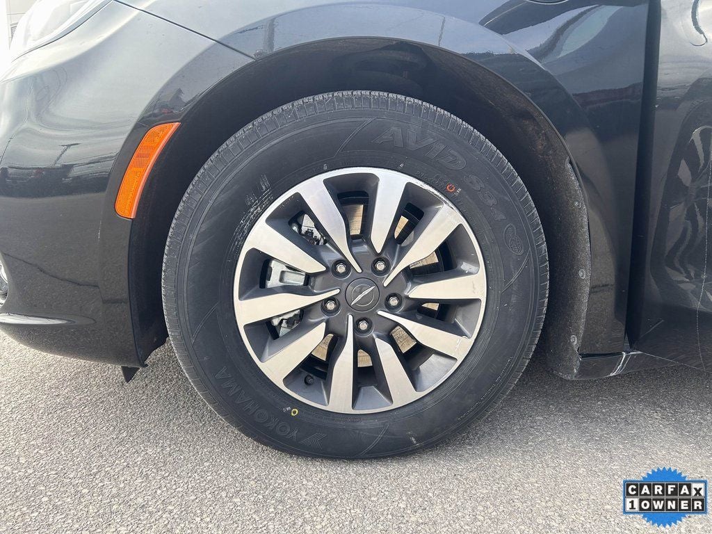 2024 Chrysler Pacifica Hybrid Select