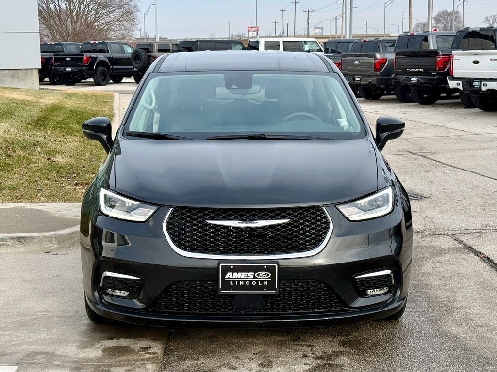 2024 Chrysler Pacifica Hybrid Select