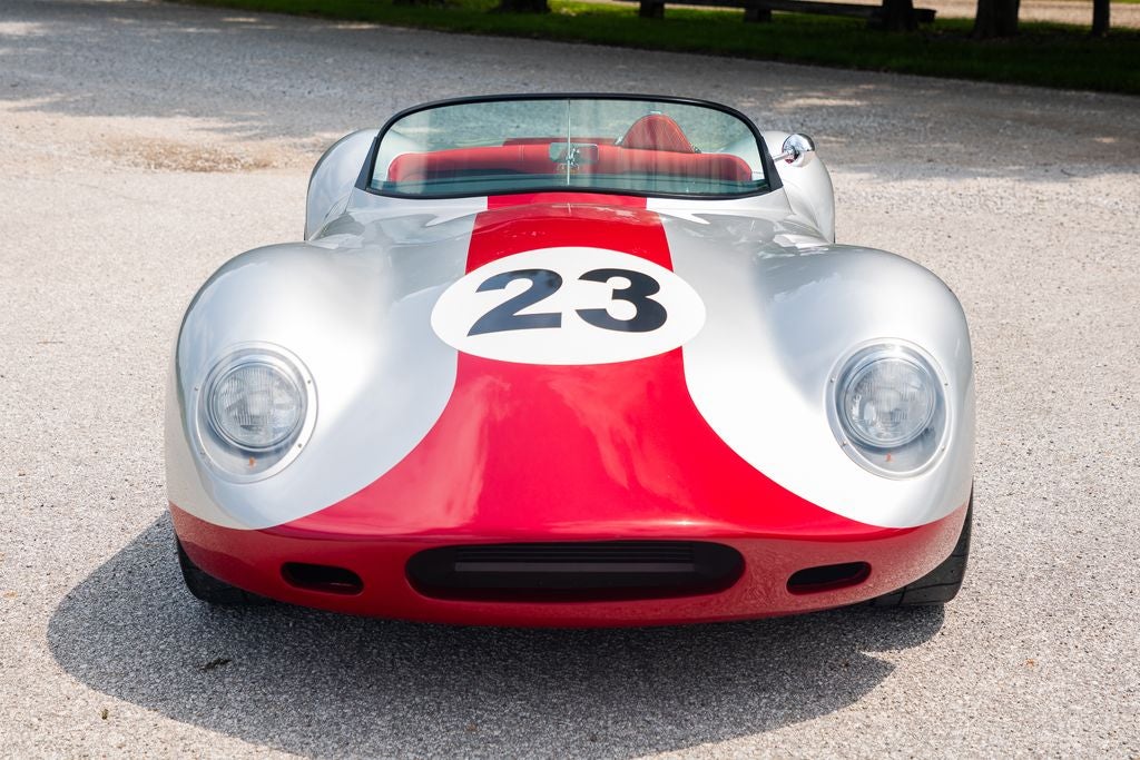2010 Lucra LC470 Base