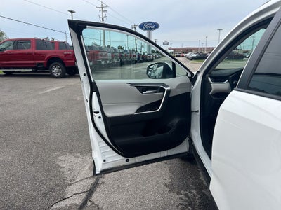 2023 Toyota RAV4 Hybrid XLE