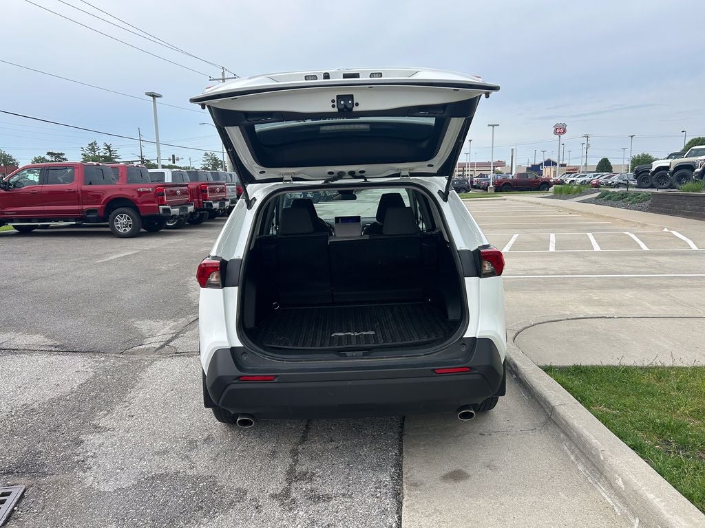 2023 Toyota RAV4 Hybrid XLE