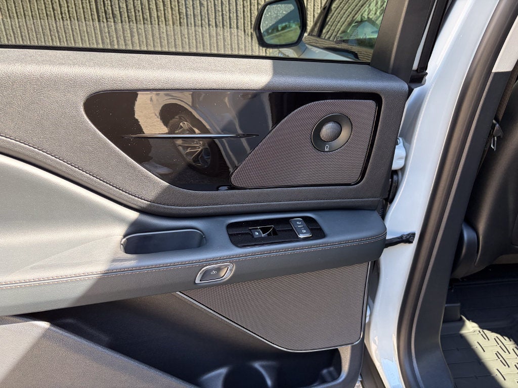 2027 Lincoln Aviator Premiere Premium