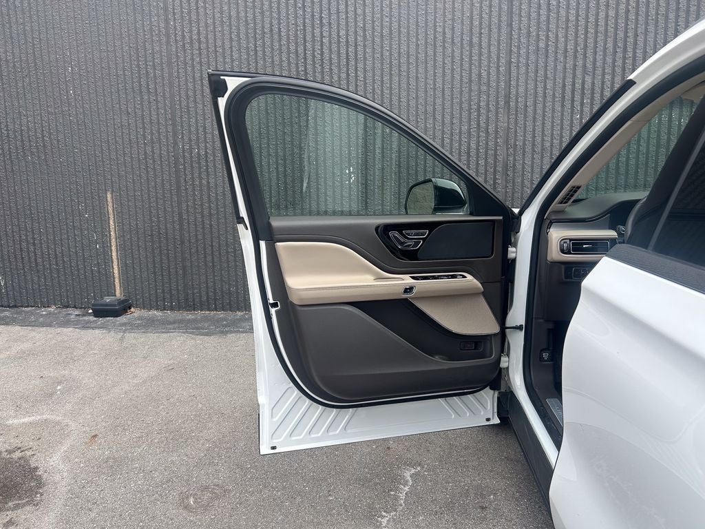 2023 Lincoln Aviator Standard