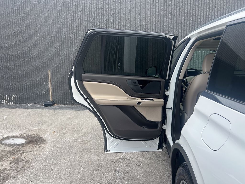 2023 Lincoln Aviator Standard