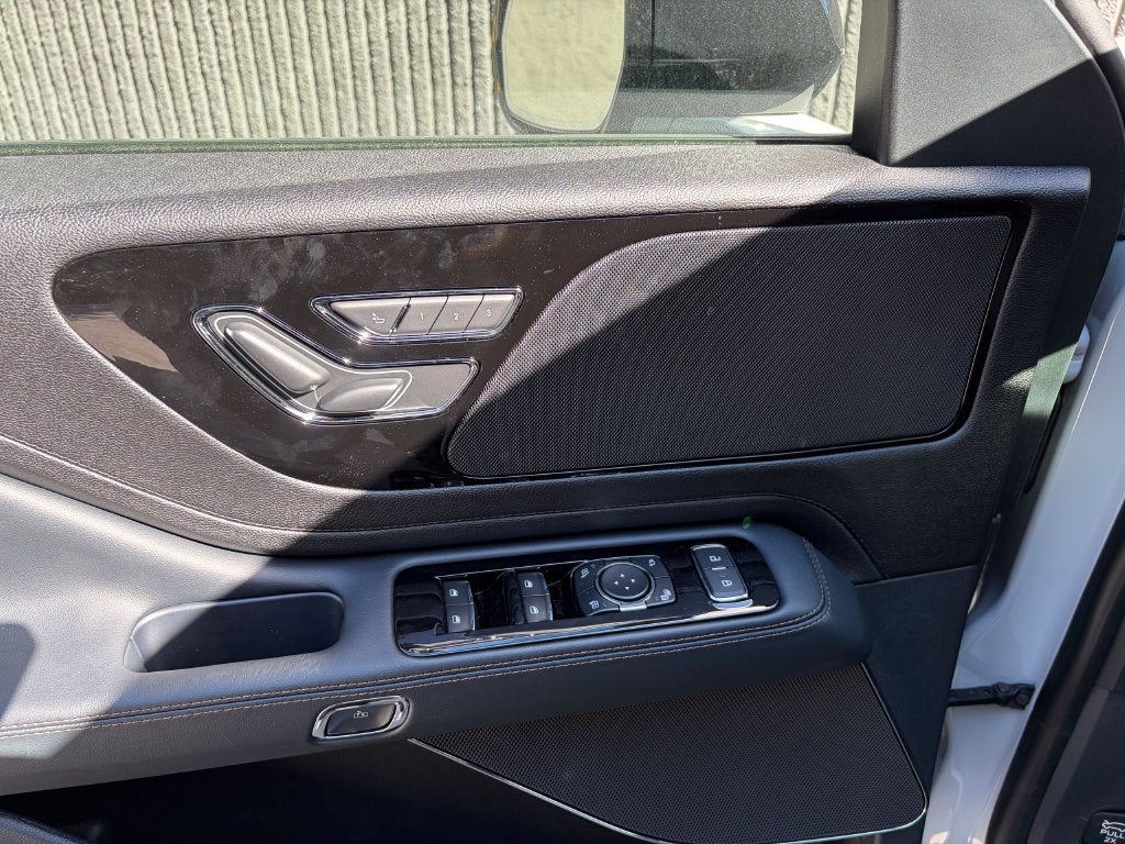 2027 Lincoln Aviator Premiere Premium
