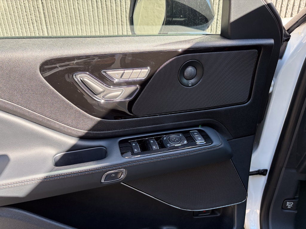2027 Lincoln Aviator Premiere Premium