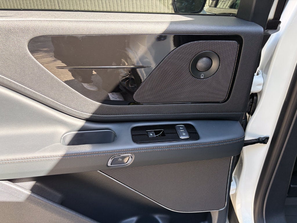 2027 Lincoln Aviator Premiere Premium