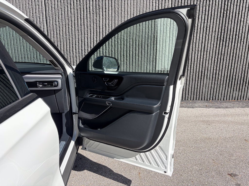 2027 Lincoln Aviator Premiere Premium