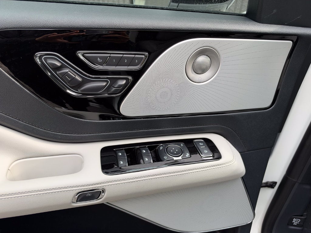 2027 Lincoln Aviator Reserve