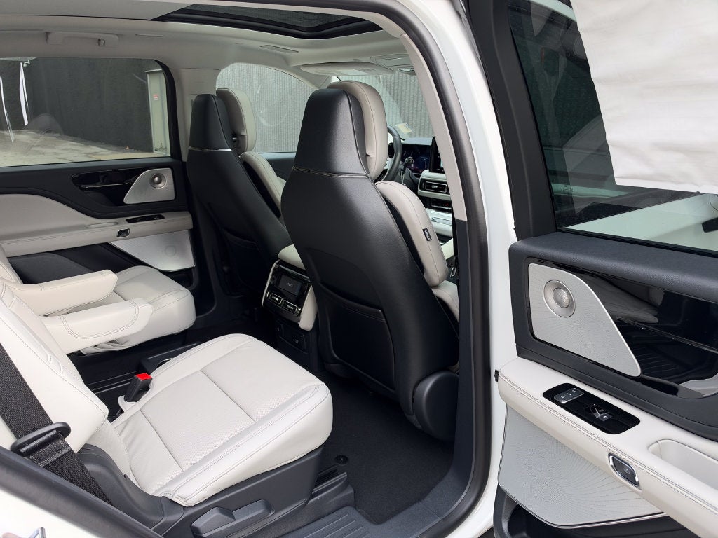 2027 Lincoln Aviator Reserve