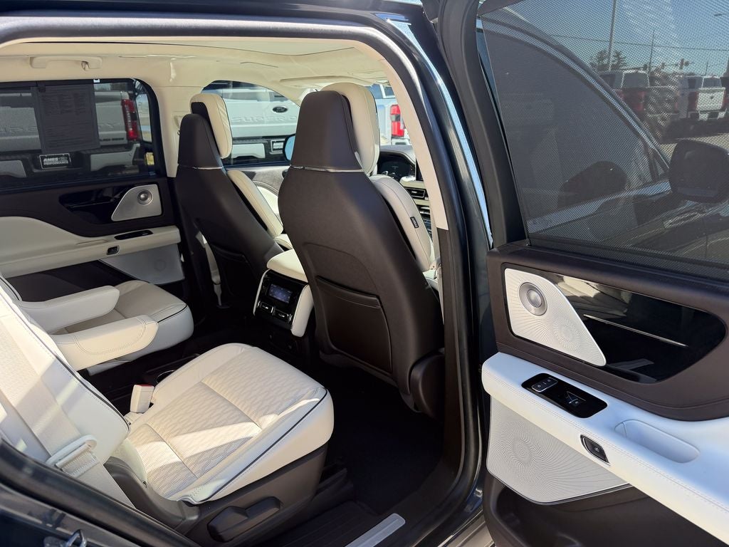 2023 Lincoln Aviator Black Label