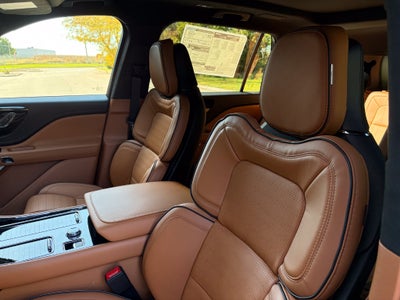 2027 Lincoln Aviator Black Label Premium
