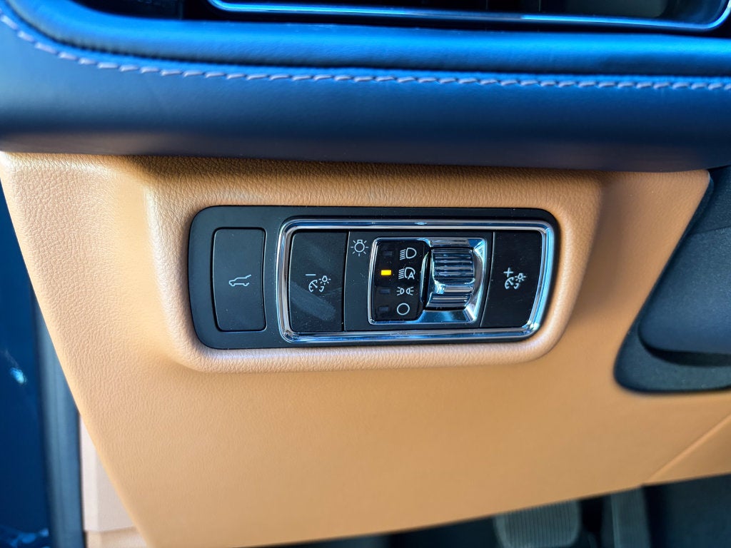 2027 Lincoln Aviator Black Label Premium