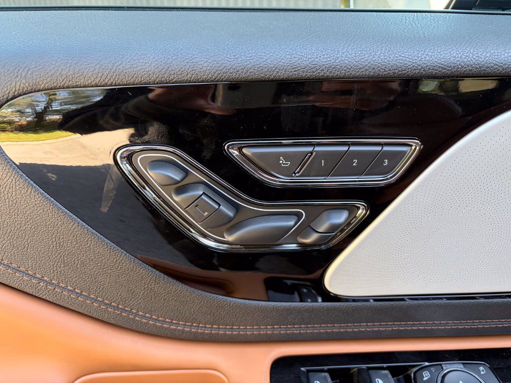2027 Lincoln Aviator Black Label Premium
