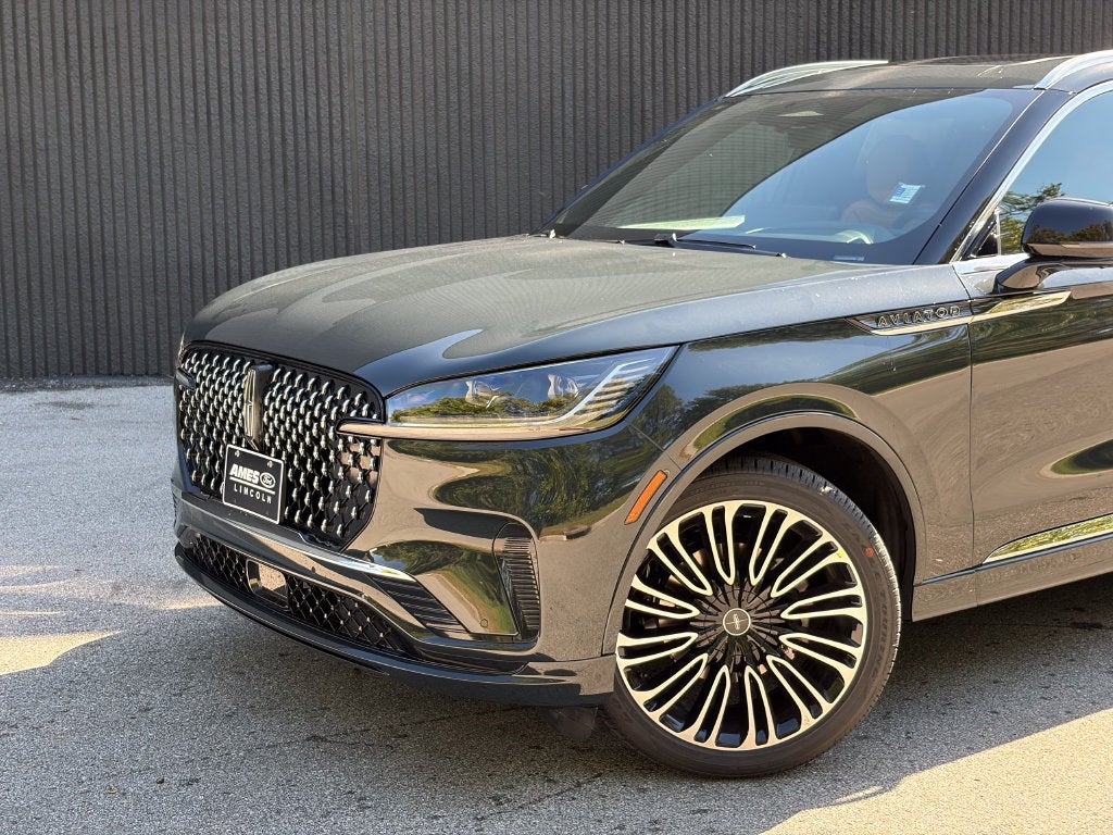 2027 Lincoln Aviator Black Label Premium
