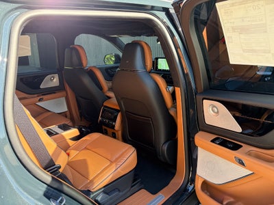 2027 Lincoln Aviator Black Label Premium