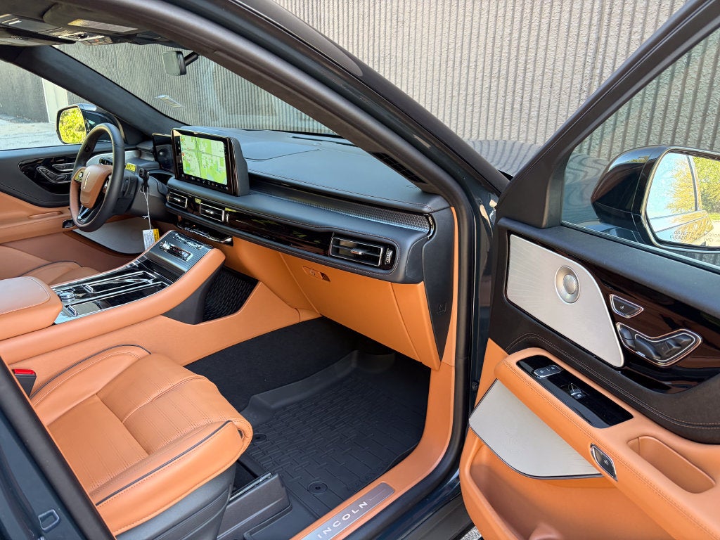 2027 Lincoln Aviator Black Label Premium