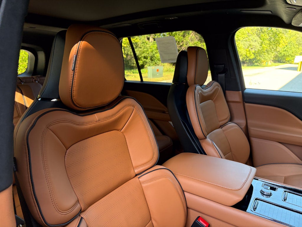 2027 Lincoln Aviator Black Label Premium
