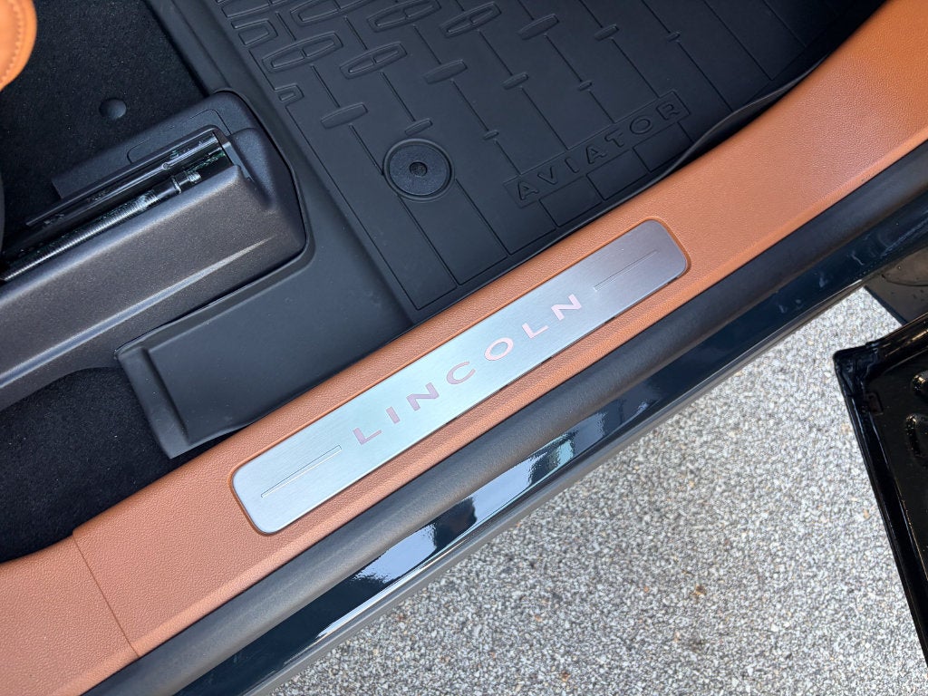 2027 Lincoln Aviator Black Label Premium