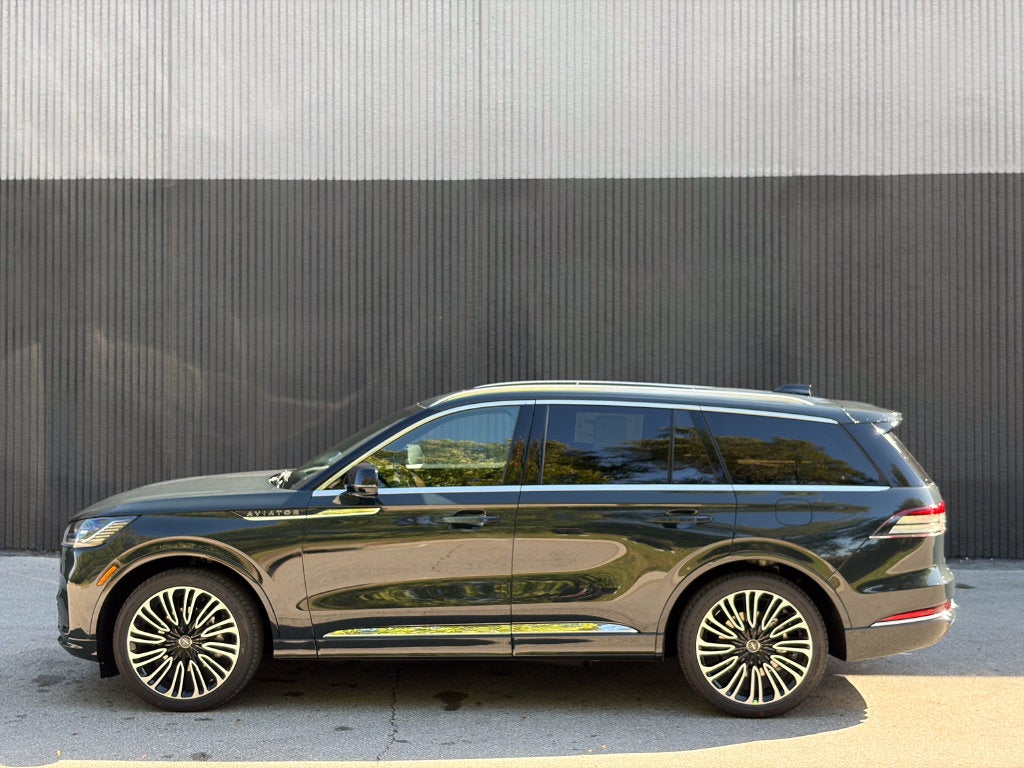 2027 Lincoln Aviator Black Label Premium