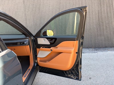 2027 Lincoln Aviator Black Label Premium