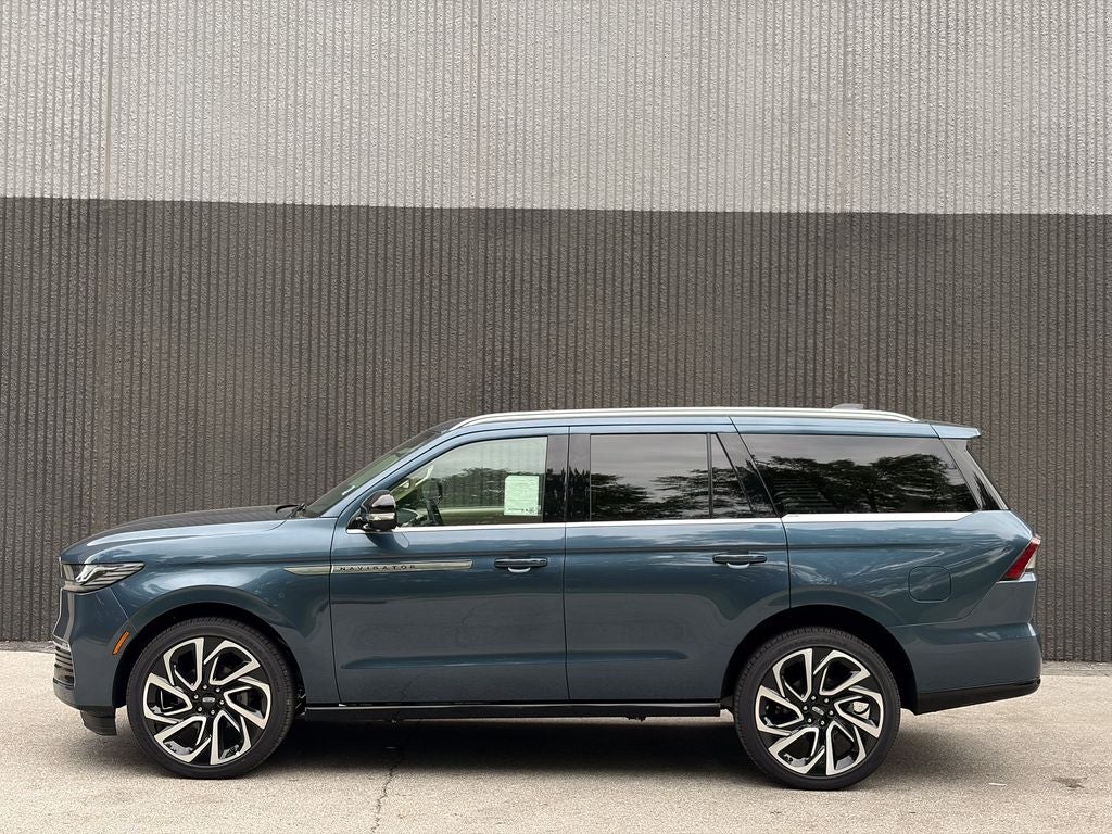 2027 Lincoln Navigator Reserve