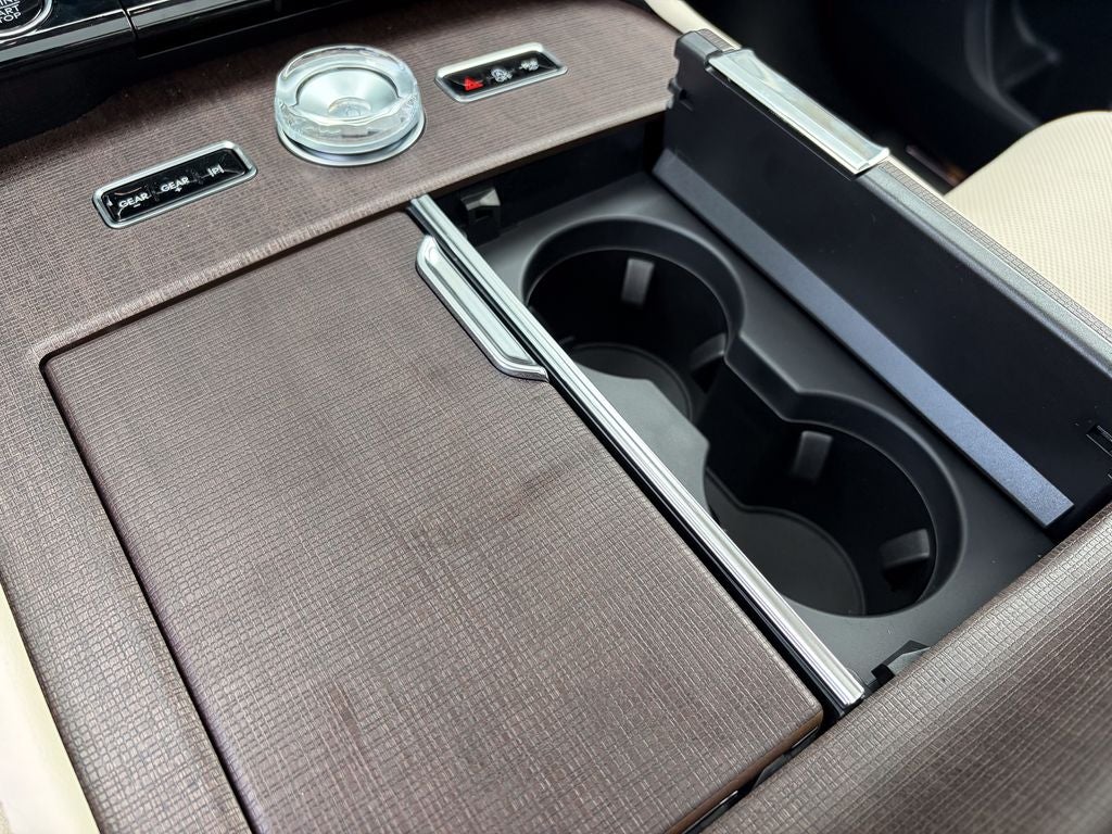 2027 Lincoln Navigator Reserve