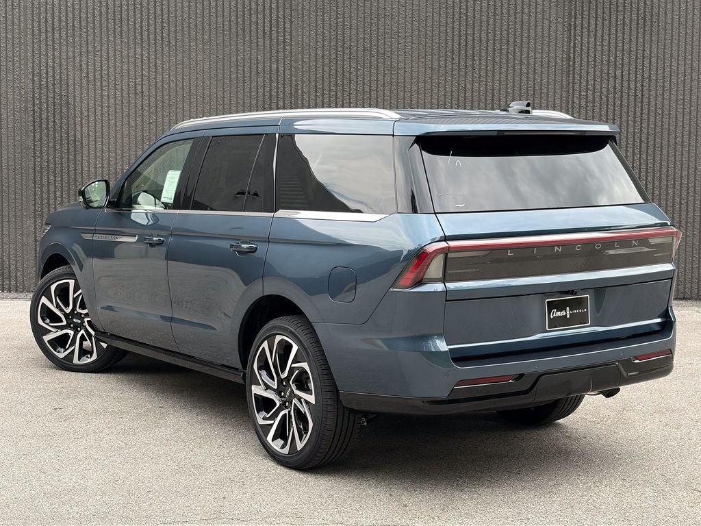 2027 Lincoln Navigator Reserve