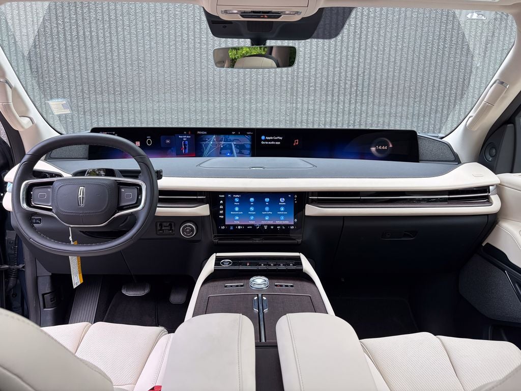 2027 Lincoln Navigator Reserve