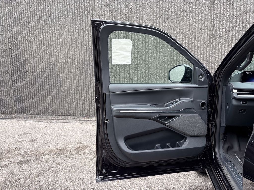2027 Lincoln Navigator Reserve