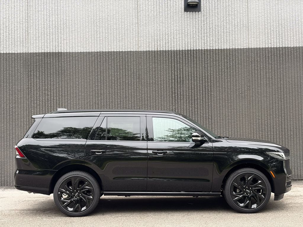 2027 Lincoln Navigator Reserve