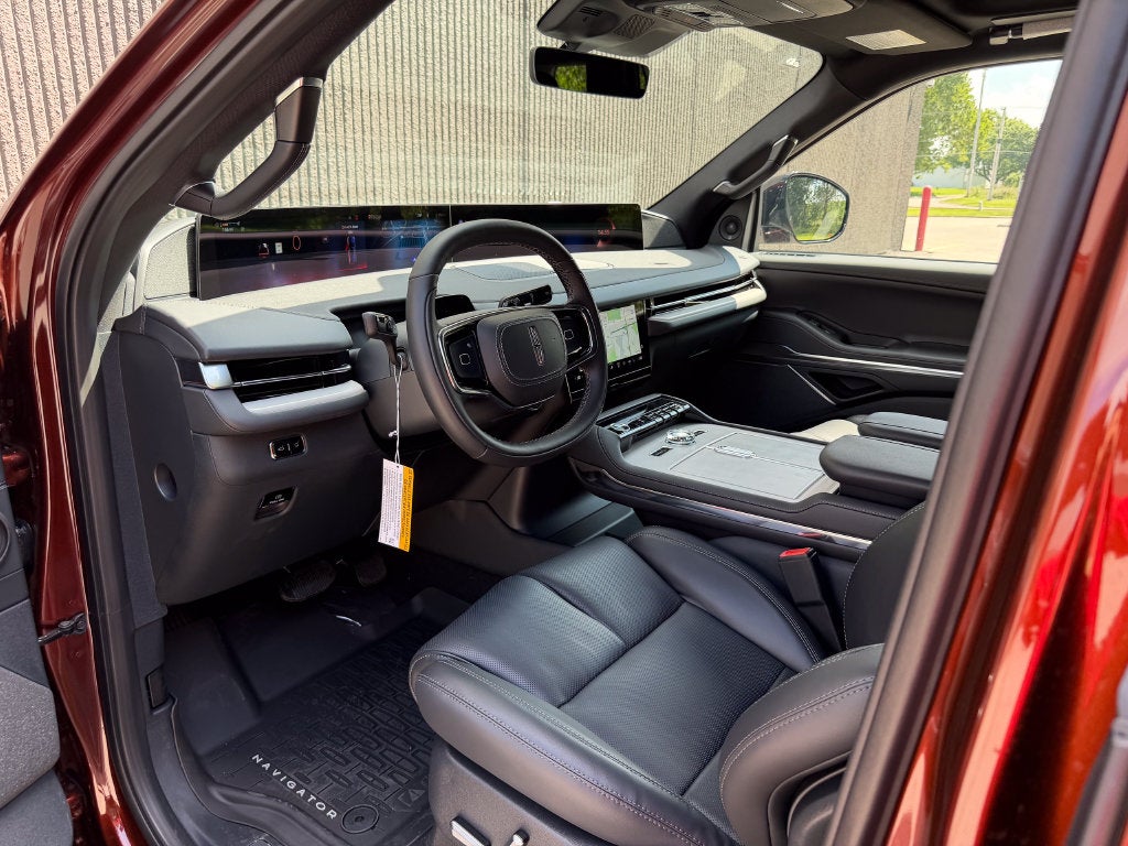 2027 Lincoln Navigator Reserve
