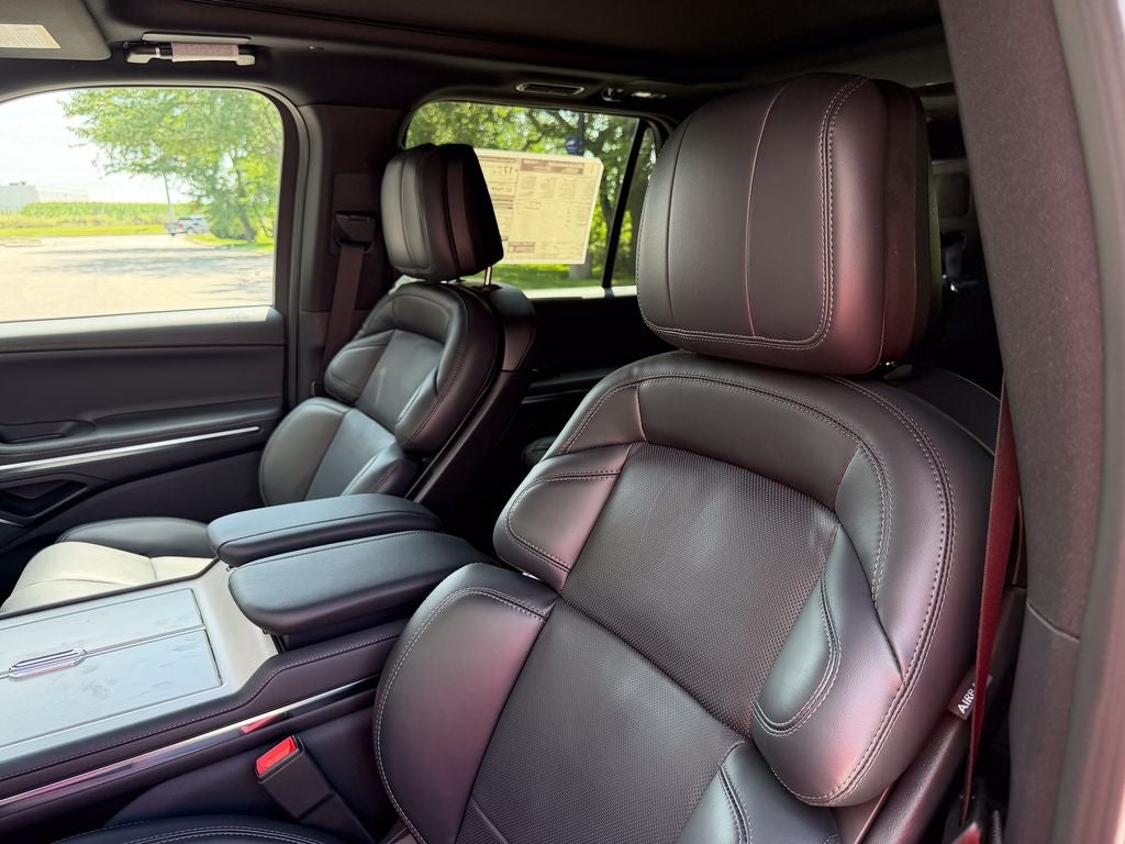 2027 Lincoln Navigator Reserve